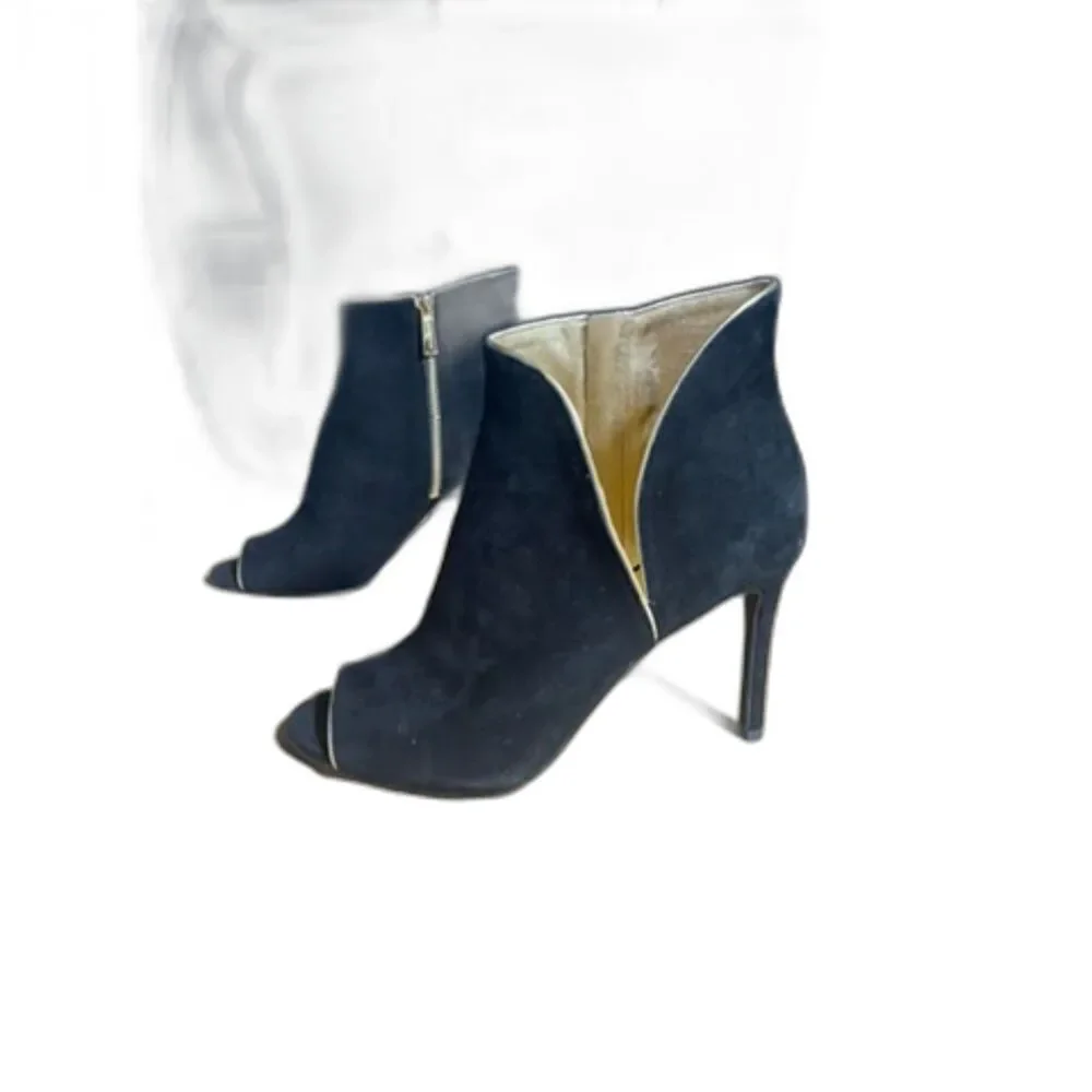 New Michael Kors  Harper Bootie sexy 9m  suede /gold heels